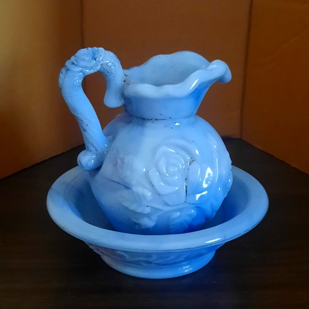 Miniature pitcher and wash bowl